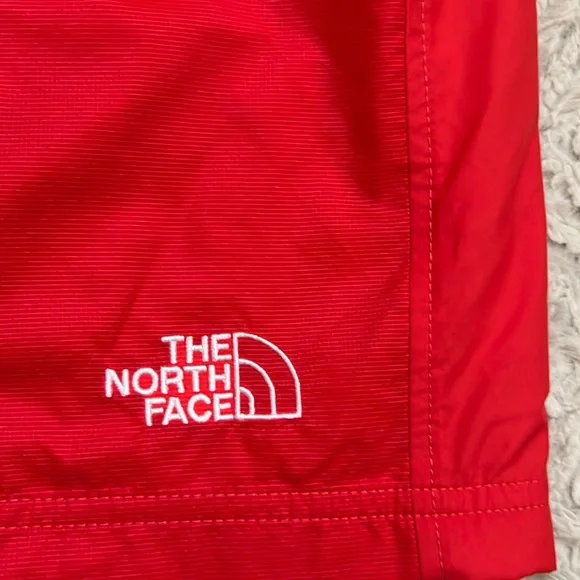 The North Face women’s windwall outline shorts horizon red Size Medium, New! - Picture 6 of 16